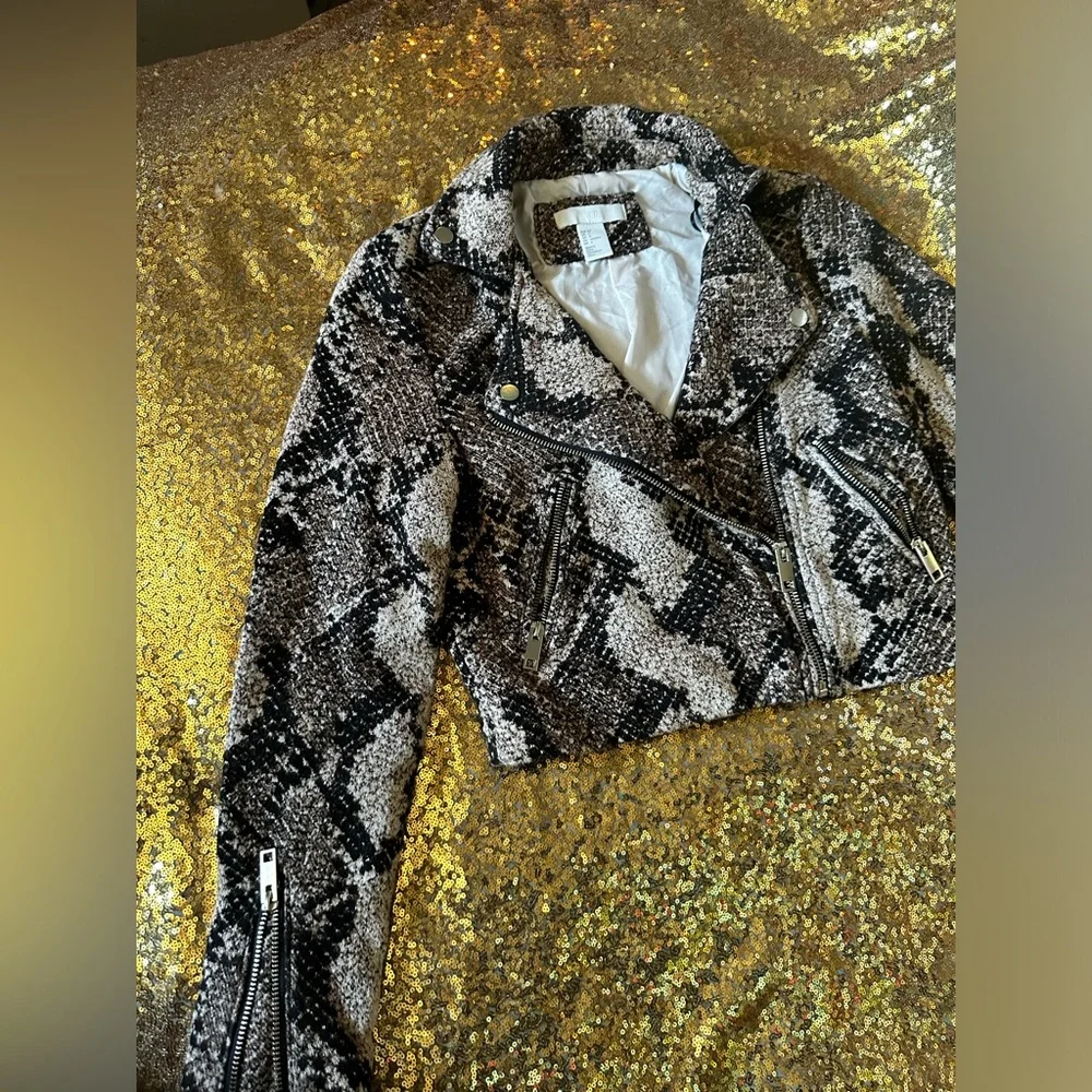 H&M Women Snake Print Jacket with Metal details Color Brown Size 4 - Picture 9 of 14